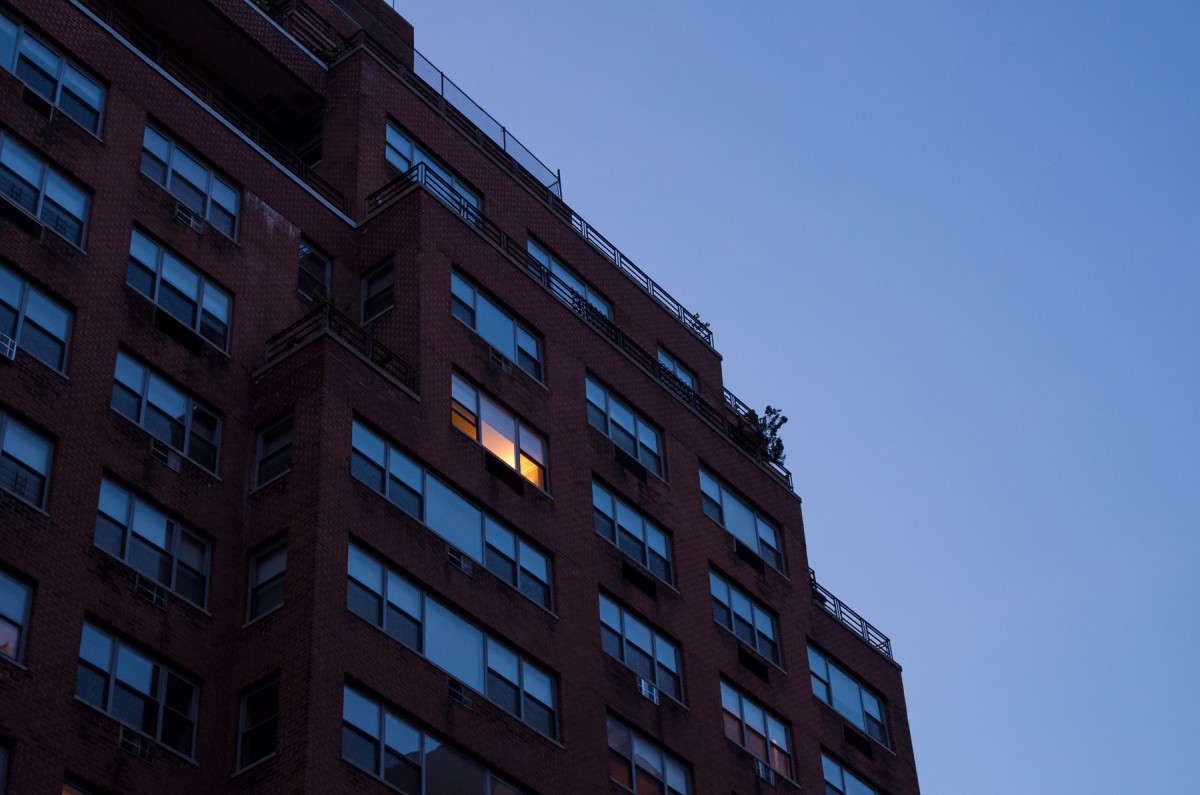 Leica X Vario (Typ 107), 28-70mm @ 70mm, 1/100th @ f/6.4, ISO 1600